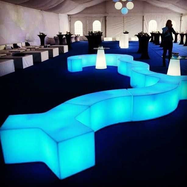 Mobiliario led iluminado vasos e outros