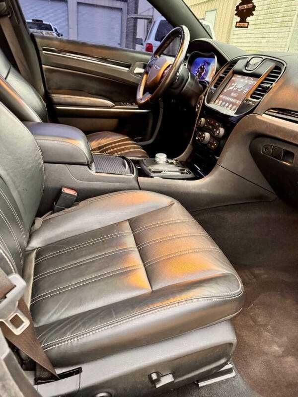 2021 Chrysler 300