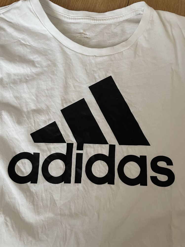 Біла футболка Adidas