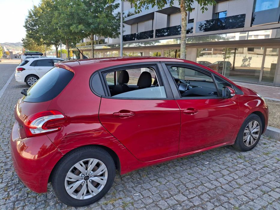 Peugeot 208 1.2 - Excelente Condição