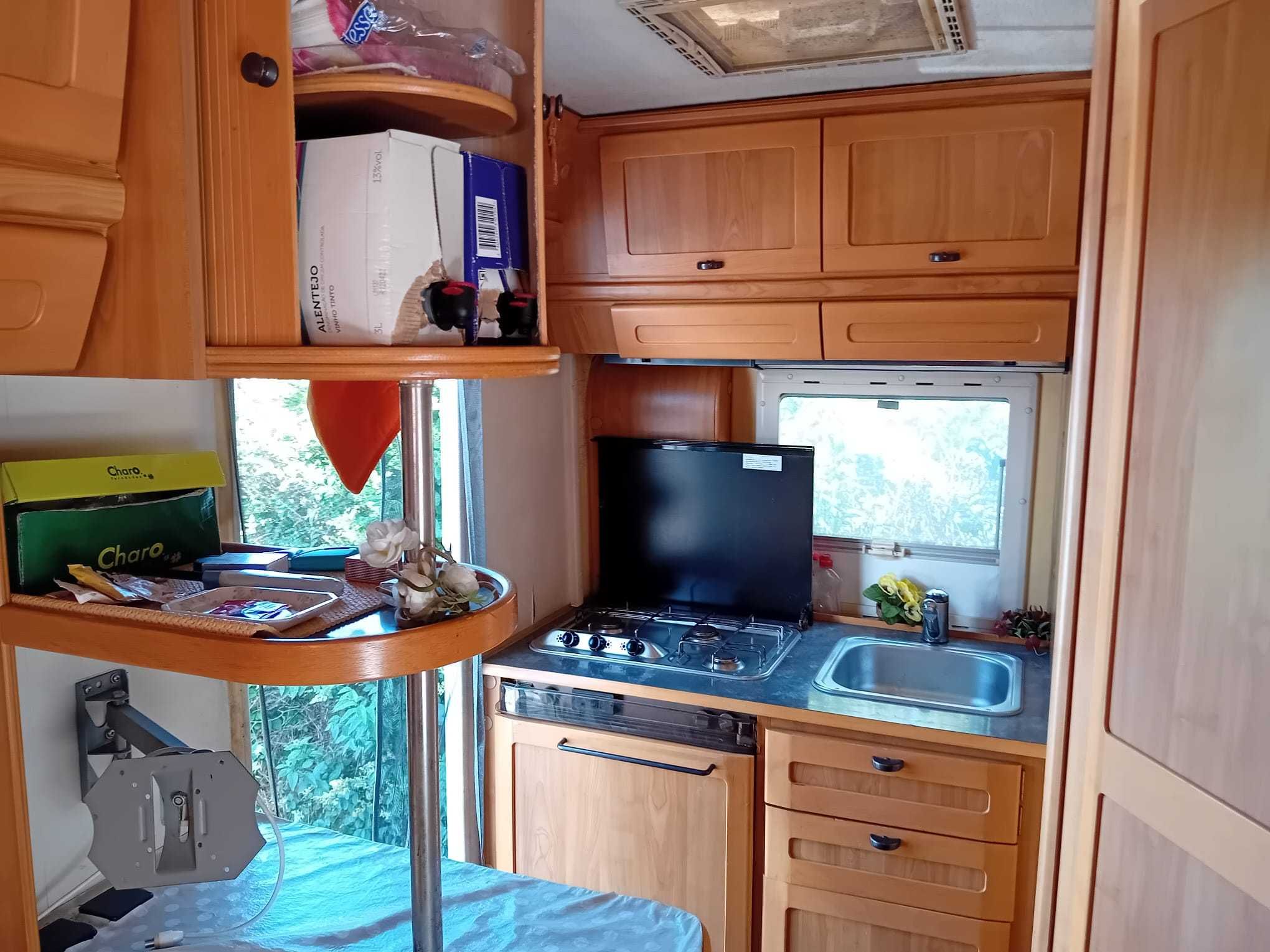 Autocaravana impecável