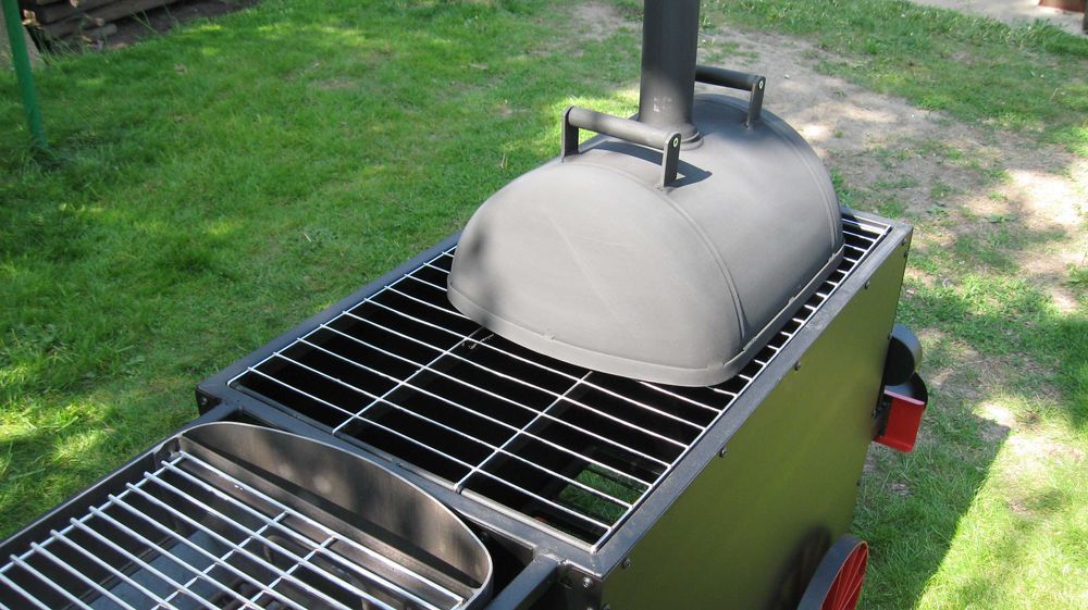 Grill ogrodowy lokomotywa