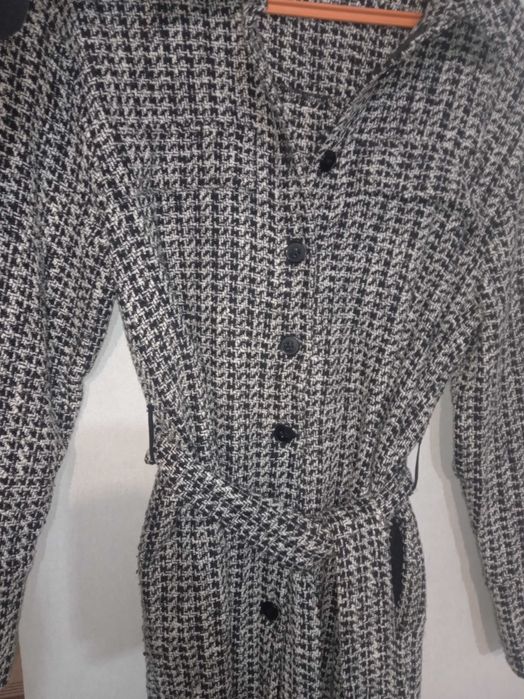 Твідова сукня-сорочка від Reserved