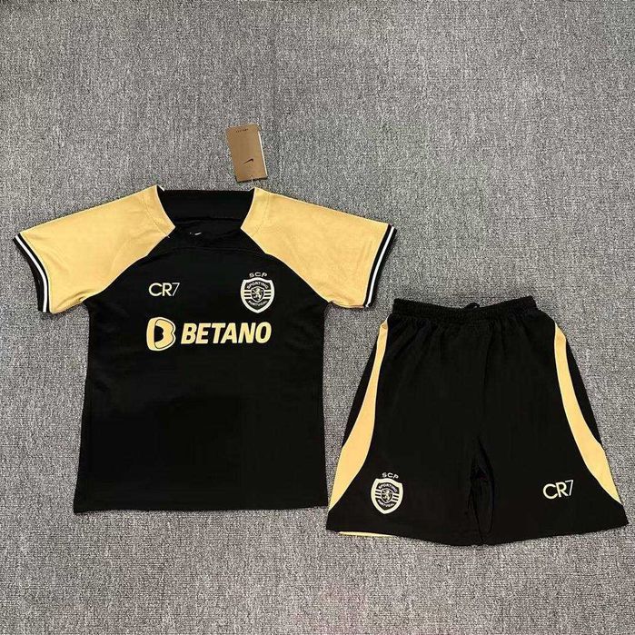 Conjuntos disponíveis 2 aos 14 anos