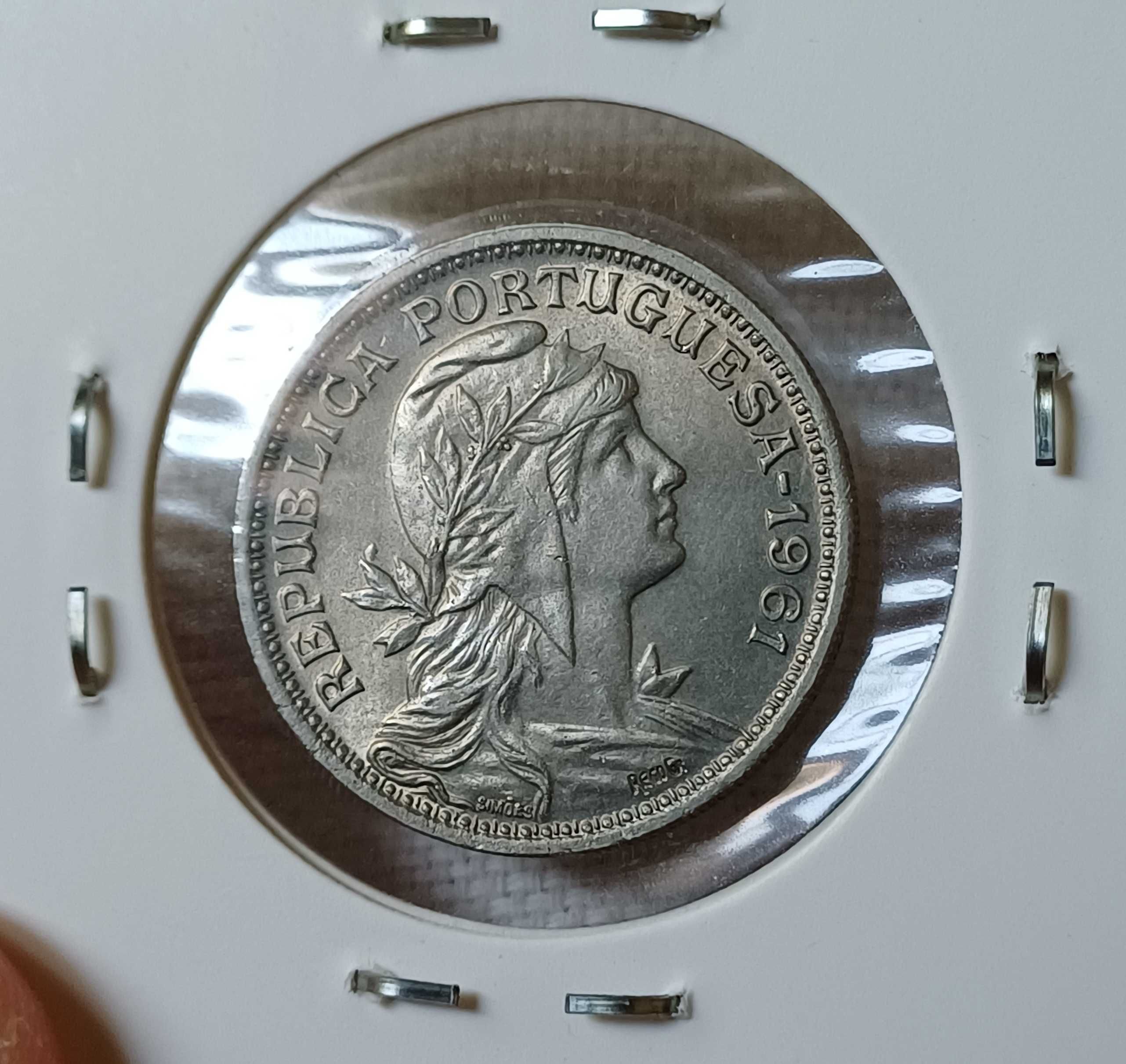 Moeda 50 centavos 1961 soberba