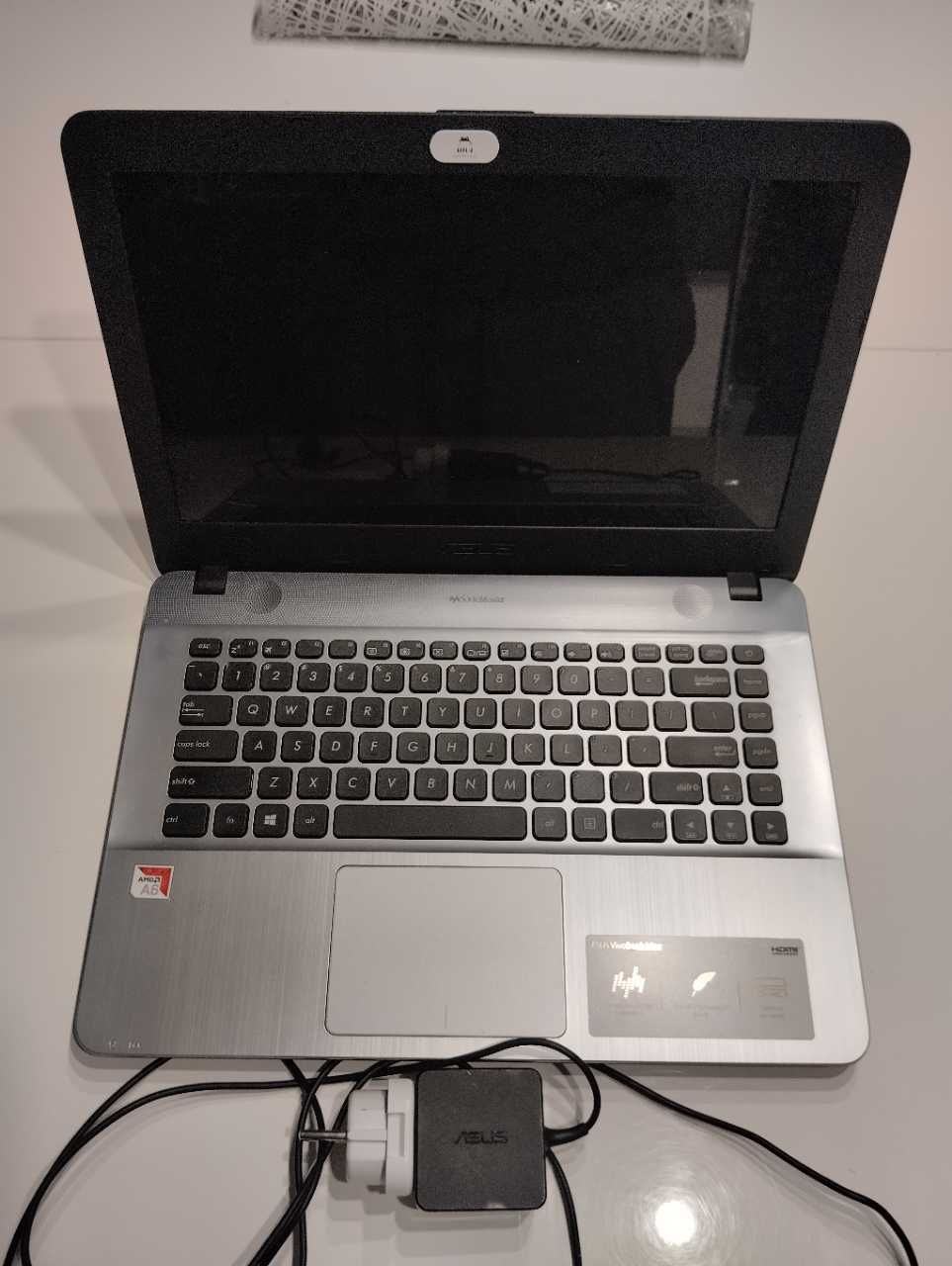 Laptop Notebook Asus X441BA 14" HD AMD A6 8GB DDR4 RAM, 500GB HDD