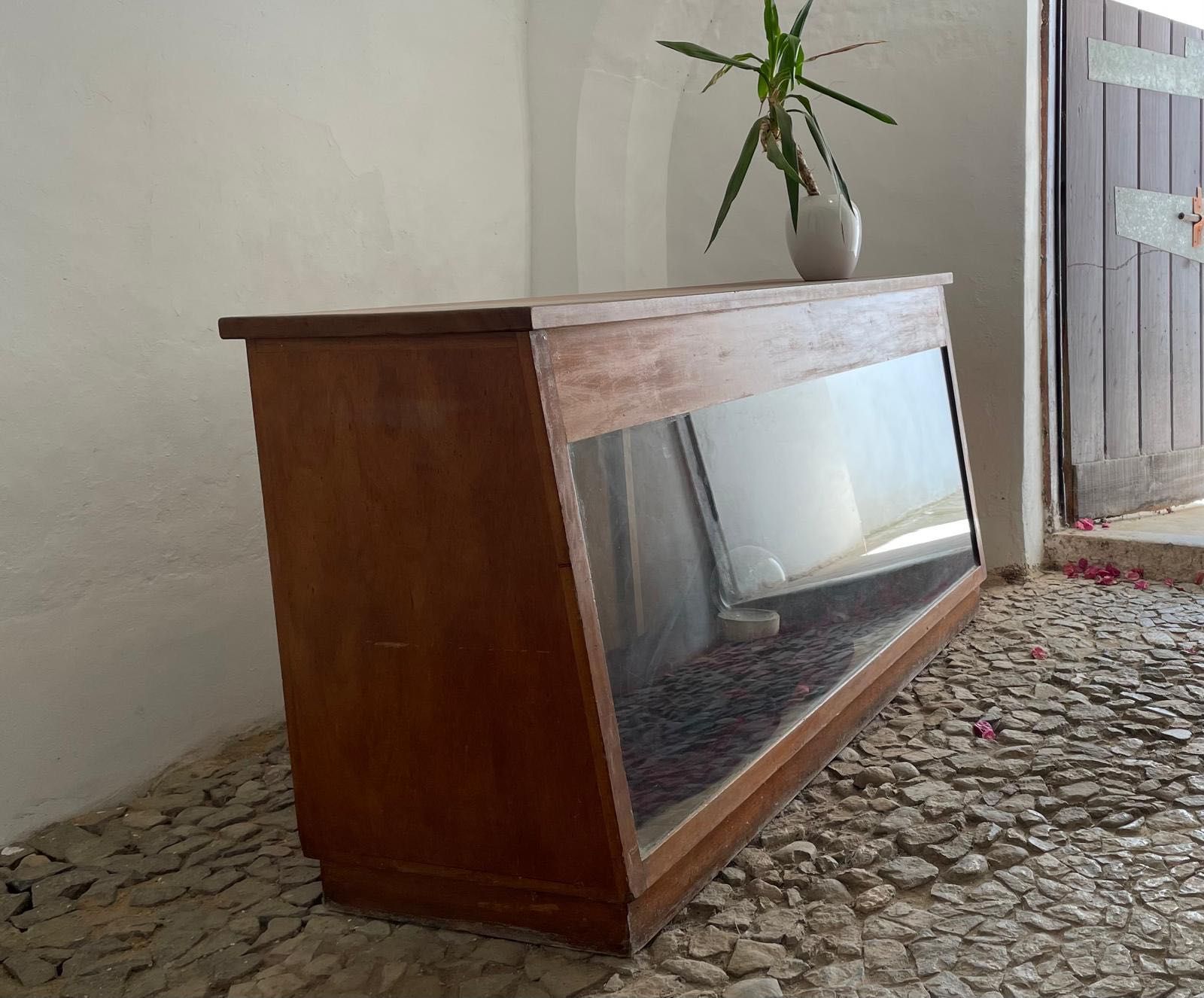 balcão vitrine anos cinquenta vintage