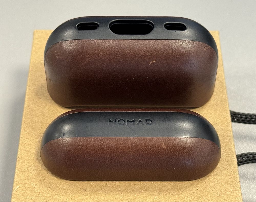 Zestaw etui NOMAD dla iPhone 15 Pro I AirPods Pro 2 I Leather Brown
