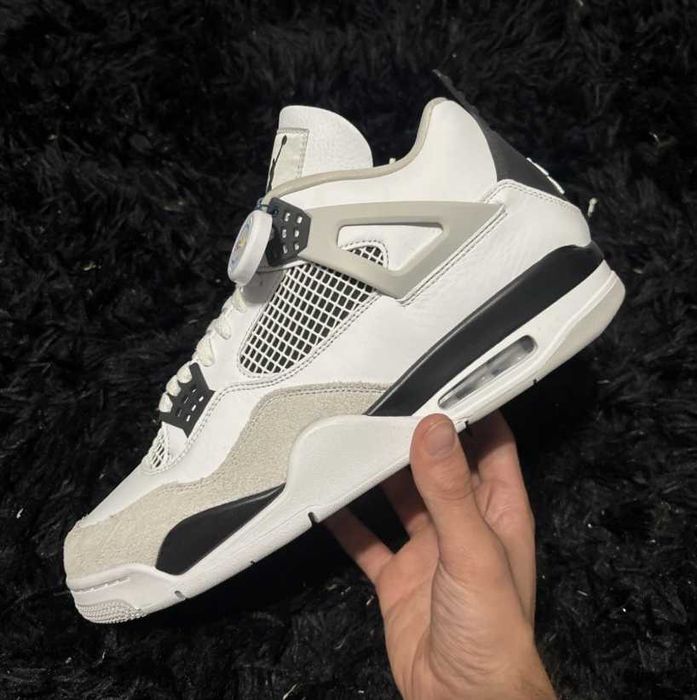 Buty sportowe Nike_Air_Jordan_4_Retro_military_black_R.37.5