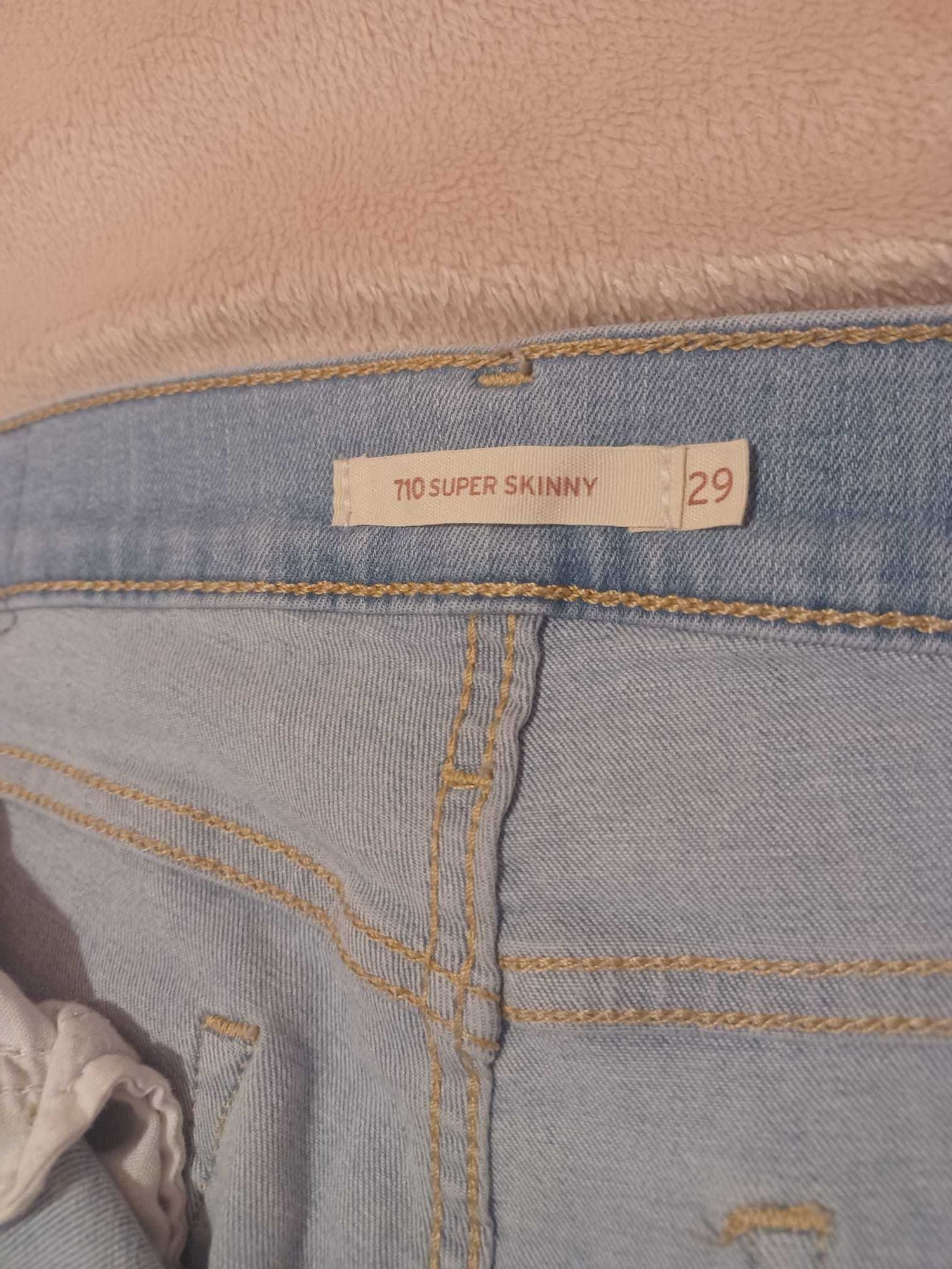 Calças Levi's 710 Super Skinny