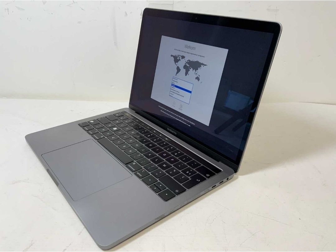 MacBook Pro 13" I7 16Gb 256 SSD Touchbar // Teclado Desgastado