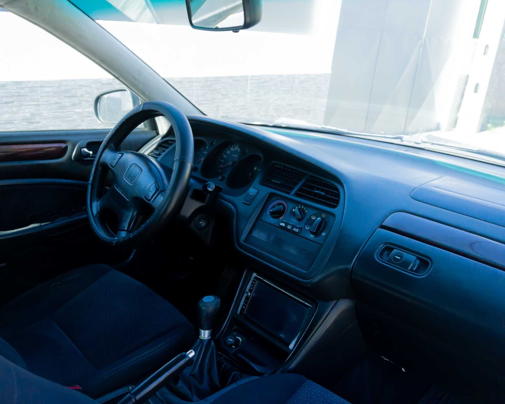 Honda Accord 130CV Gasolina 1999