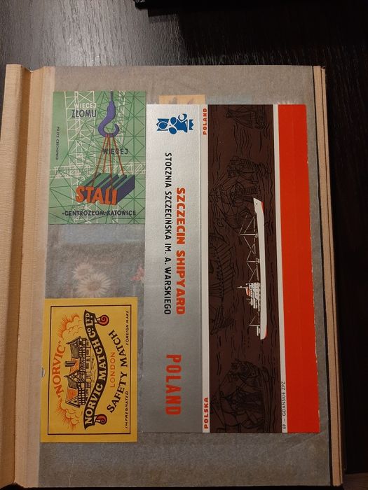 Etykiety zapałczane około 4000 sztuk.