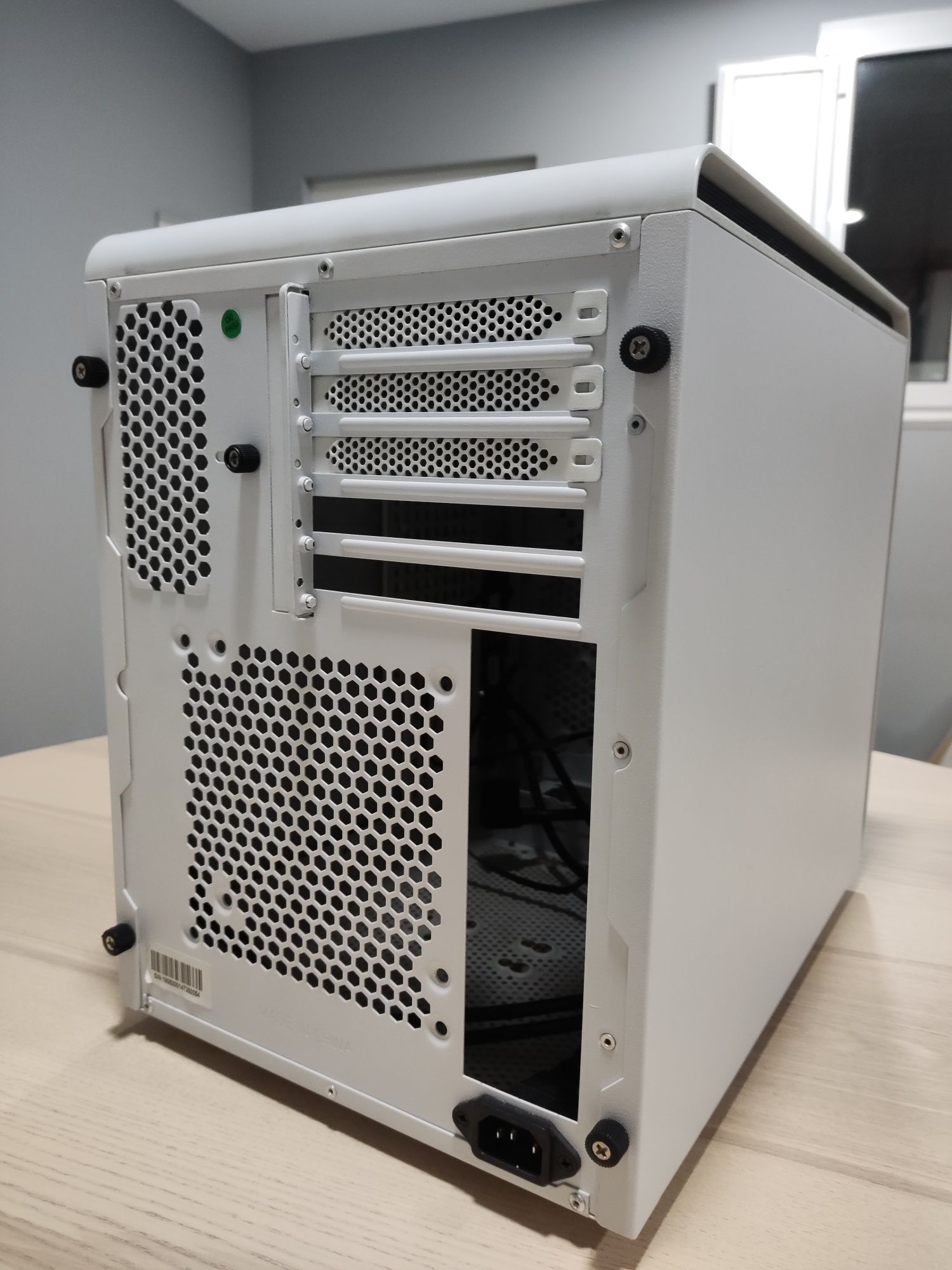 BitFenix Phantom M