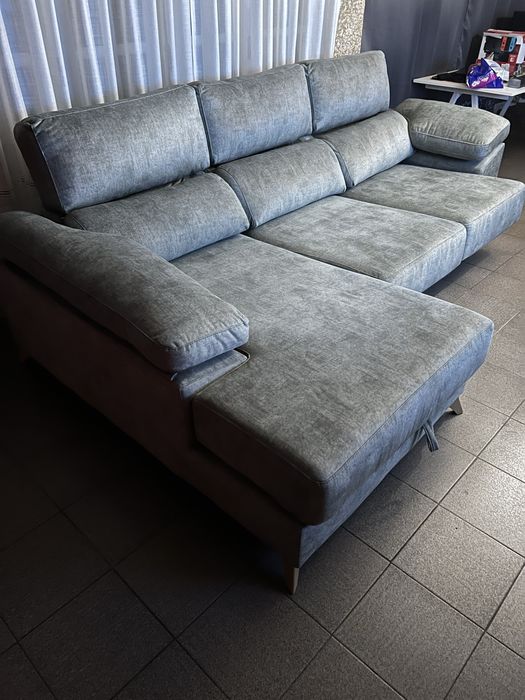 Sofa chaise lounge com bau