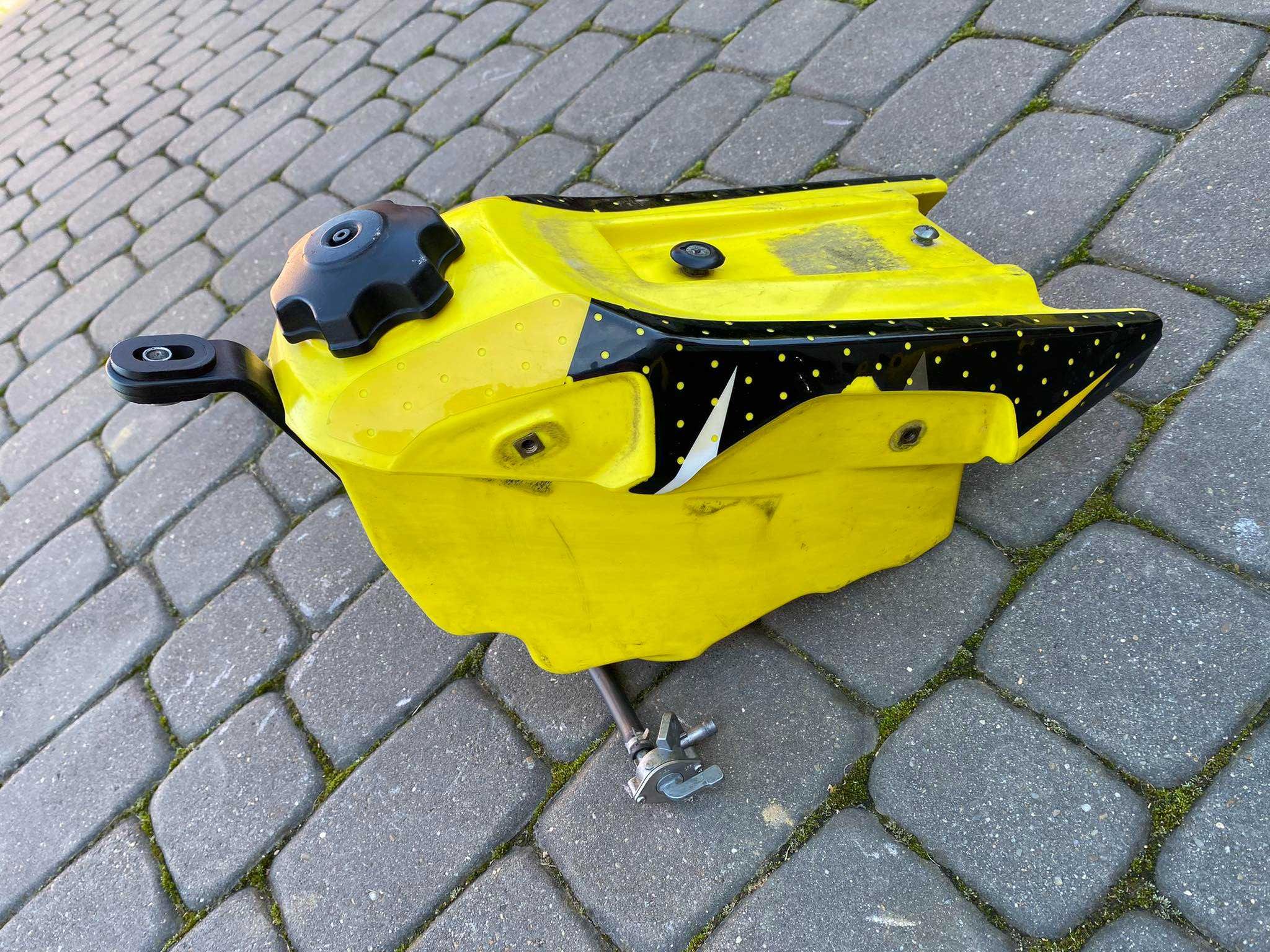paliwa ZBIORNIK BAK Z kranikiem suzuki rmz 450 r 05-07