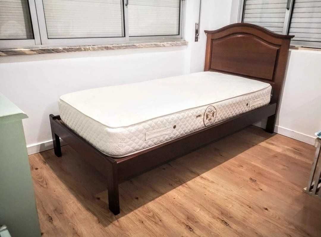 Cama Madeira com Colchão