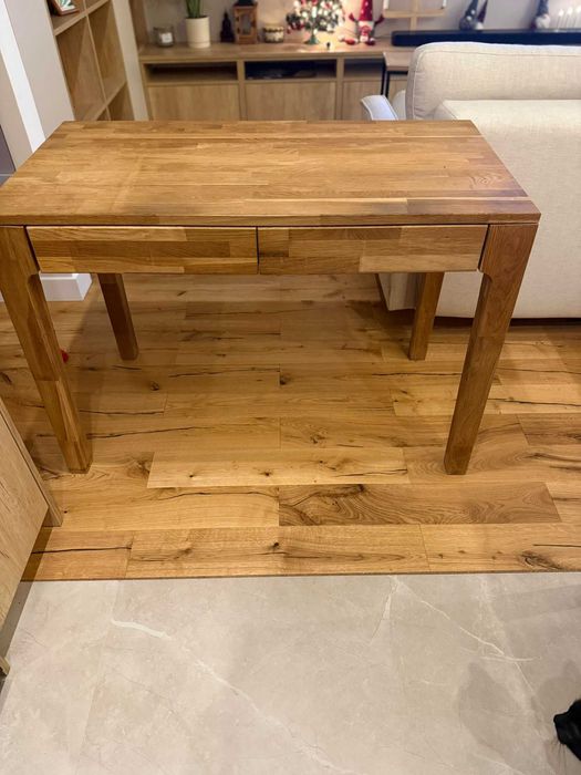 Dębowe biurko z szufladami