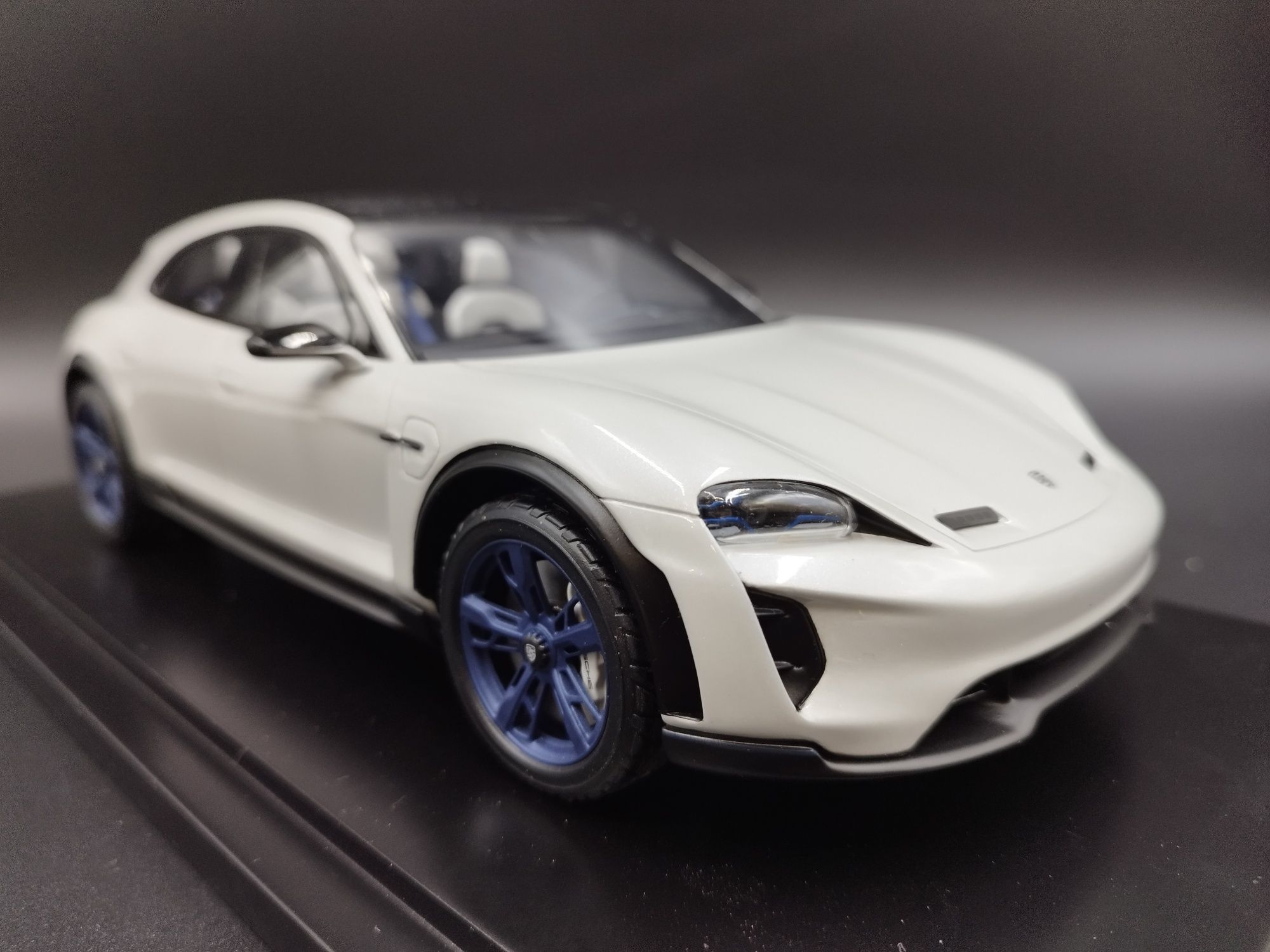 1:18 Spark Porsche Mission E Cross Turismo model