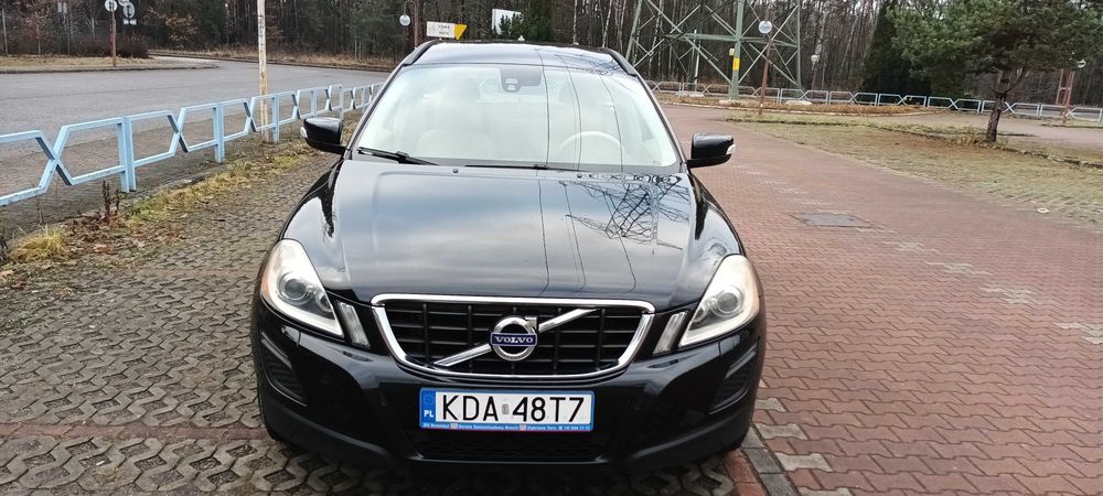 VOLVO XC 60. Zadbany, garażowany, na bieżąco serwisowany.