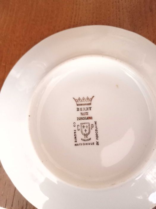 Serviço de Café em porcelana fina de luxo BERRY  - C.N Francesa