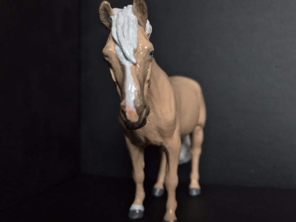 Klacz koń Collecta custom rasy Camargue