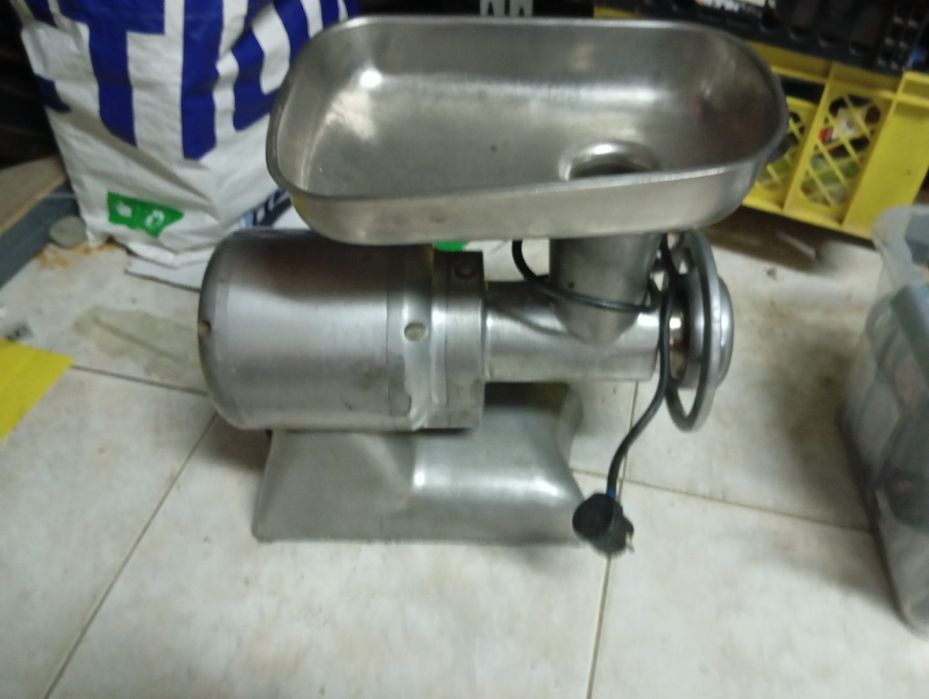 Máquina de picar carne de talho