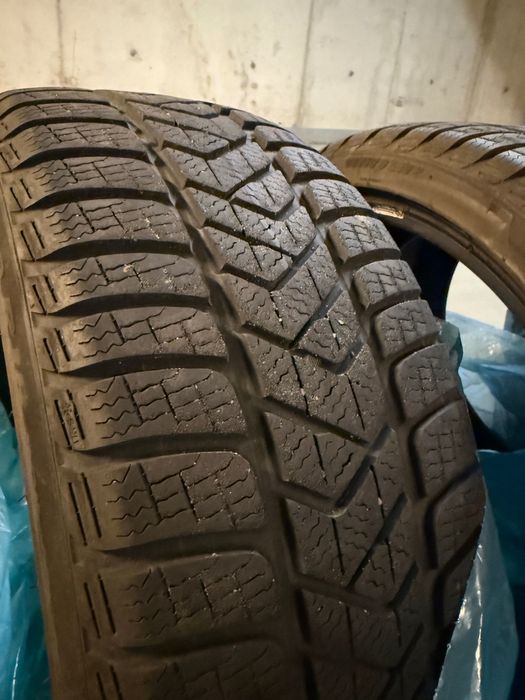 Opony Zimowe Pirelli 225/40 R 18