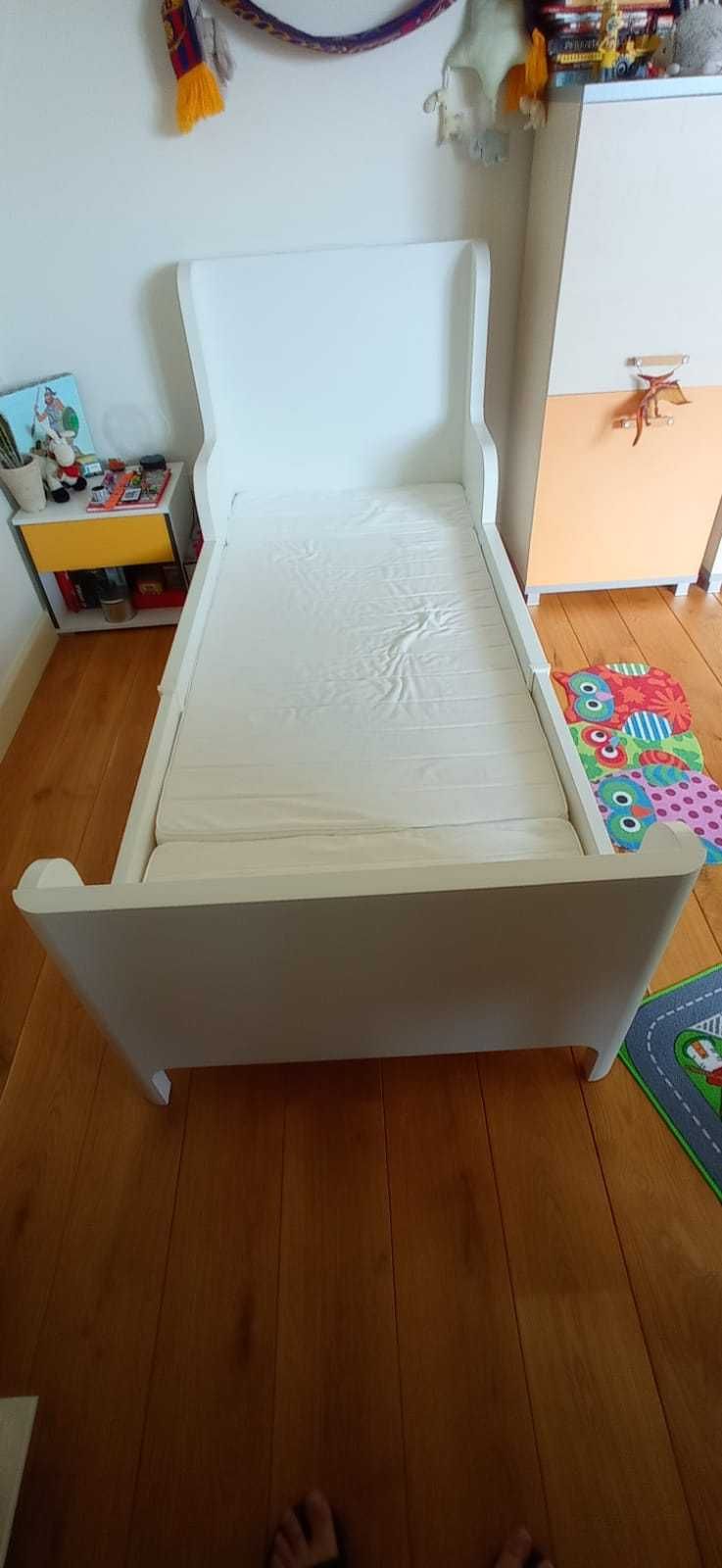 Łóżko dziecięce IKEA Busunge białe z materacem