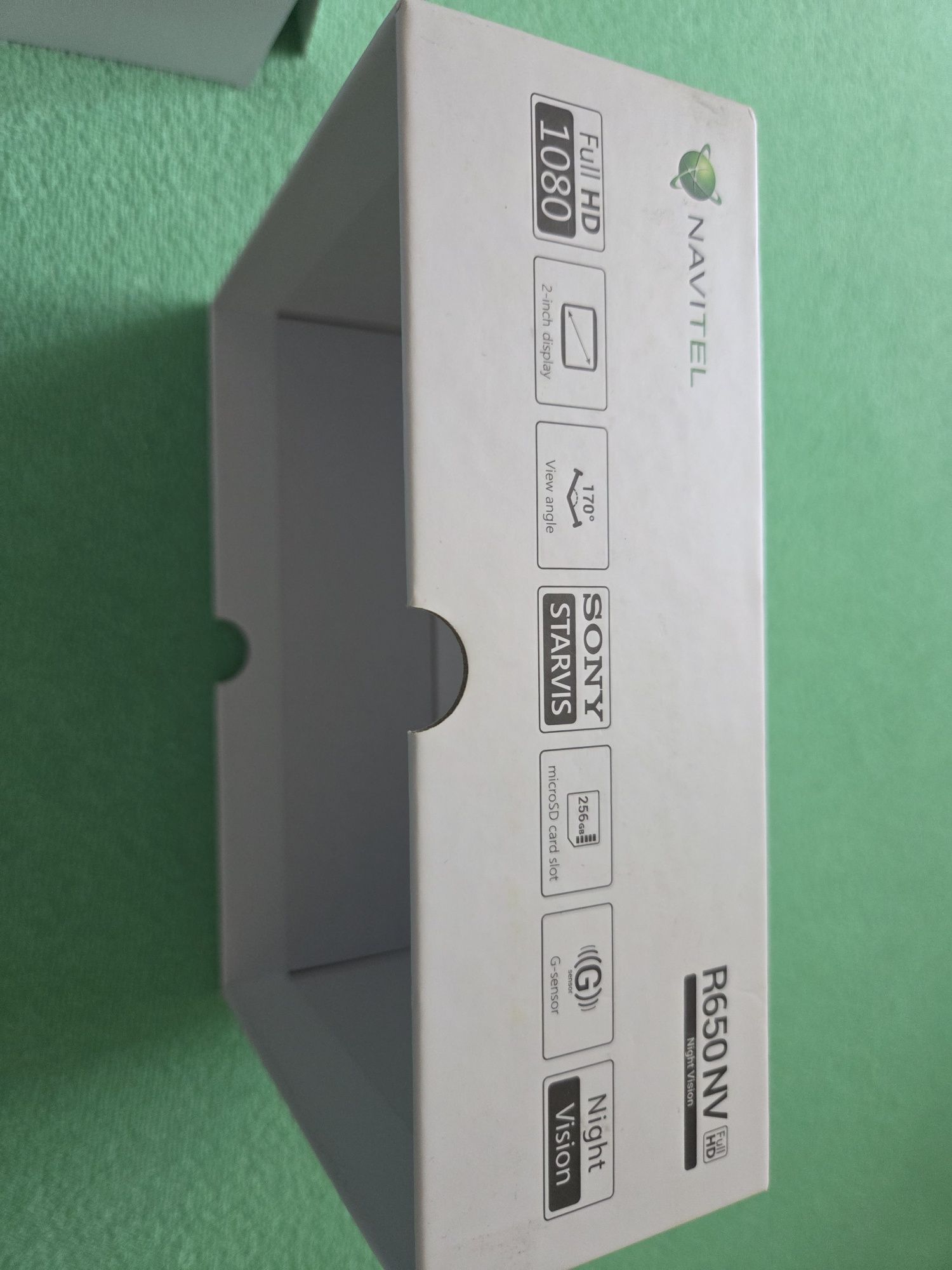 NAVITEL R650 full HD