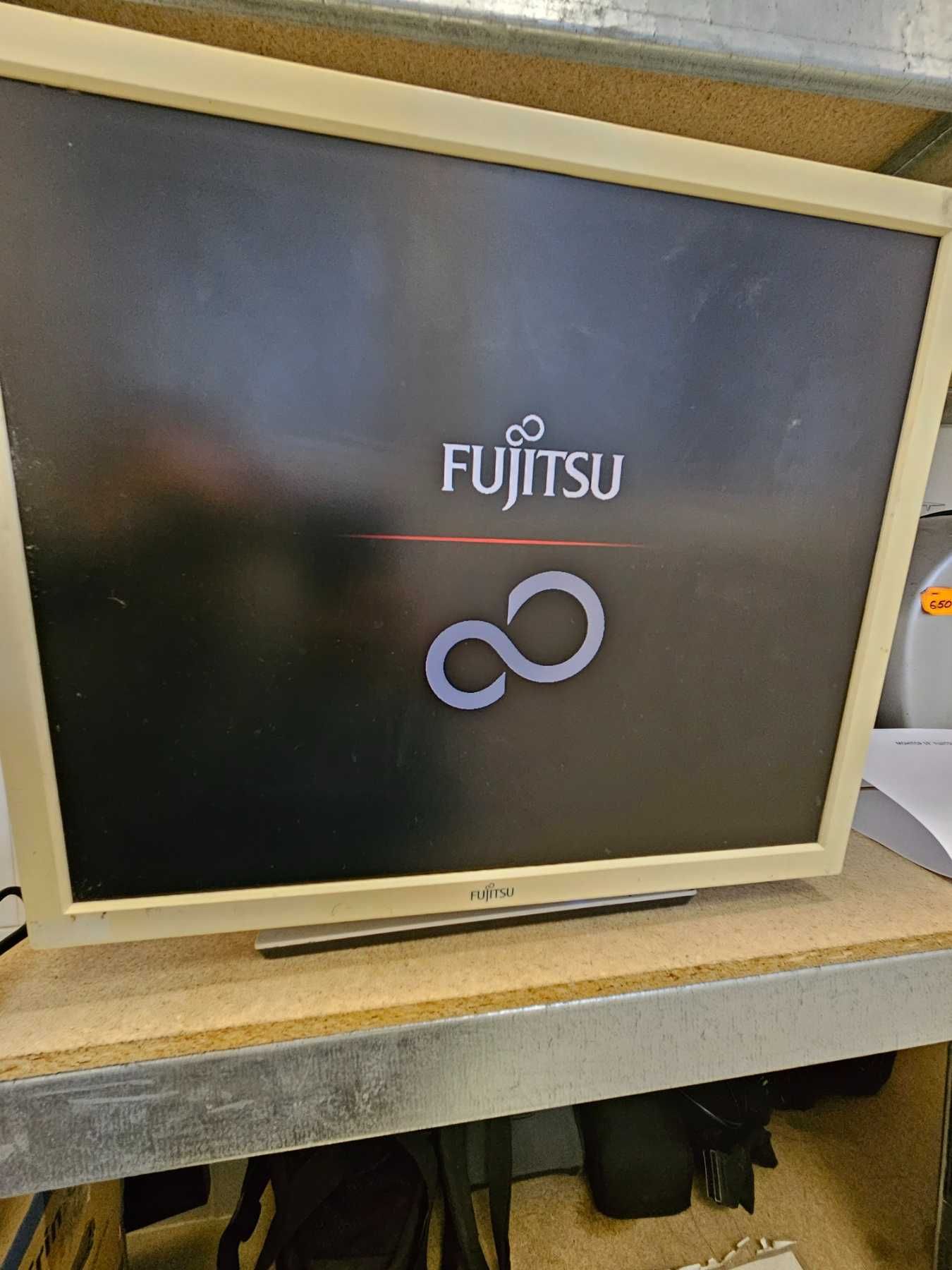 Монітор 19" Fujitsu P19-5P TN