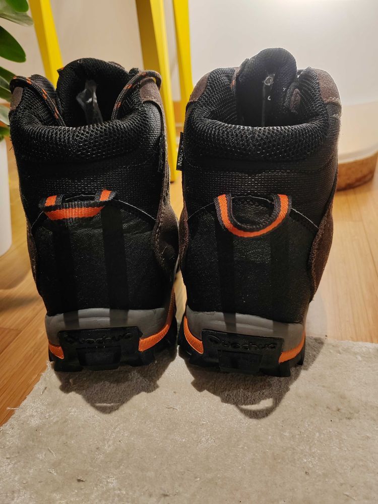 Quechua trekking boots 43