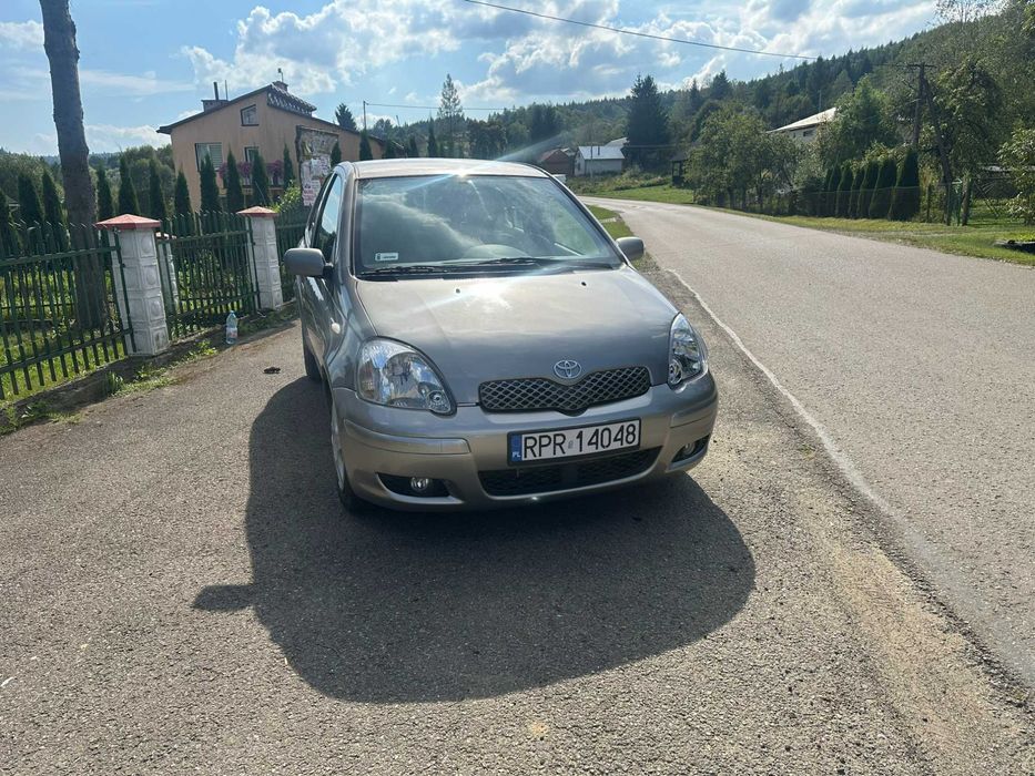 toyota yaris 1.0 vvti benzyna