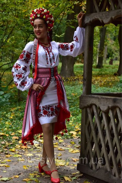 Український національний костюм-вишиванка