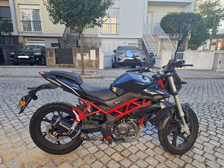 Mota Benelli TNT 125