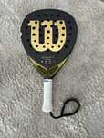 Raquete de Padel Wilson Defy Pro apenas com 2 jogos
