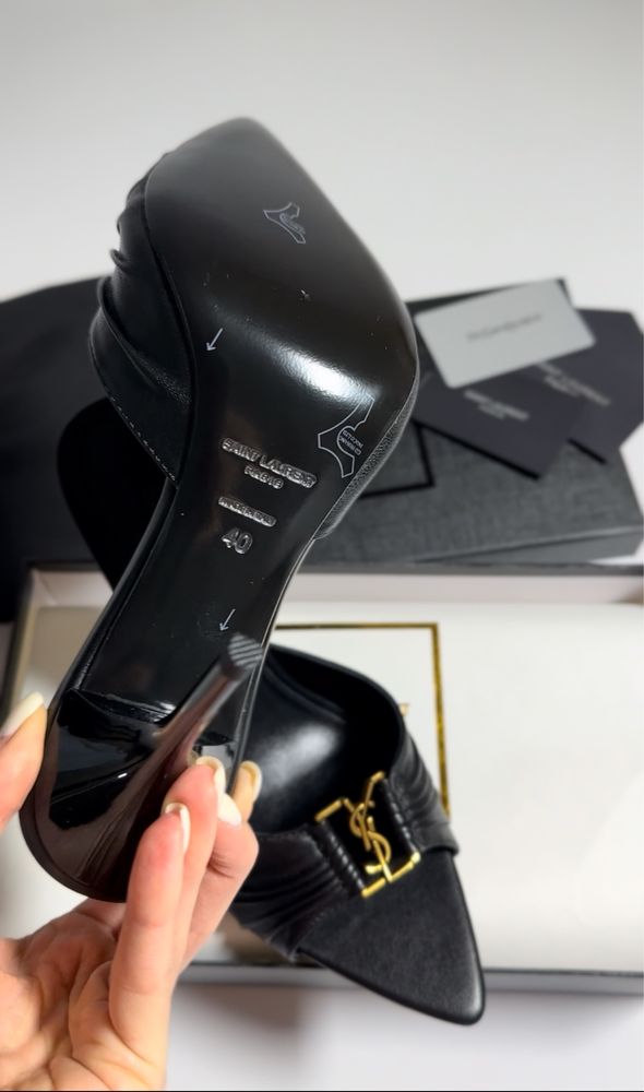 Мюлі YSL.