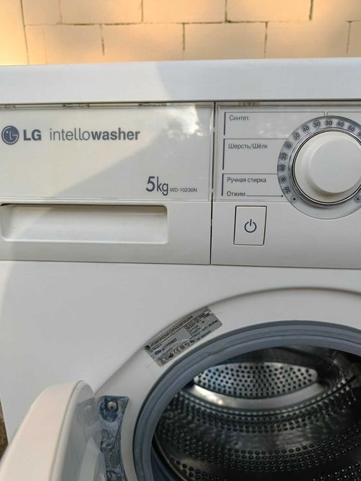 Продаеться якісна пральна машина LG.