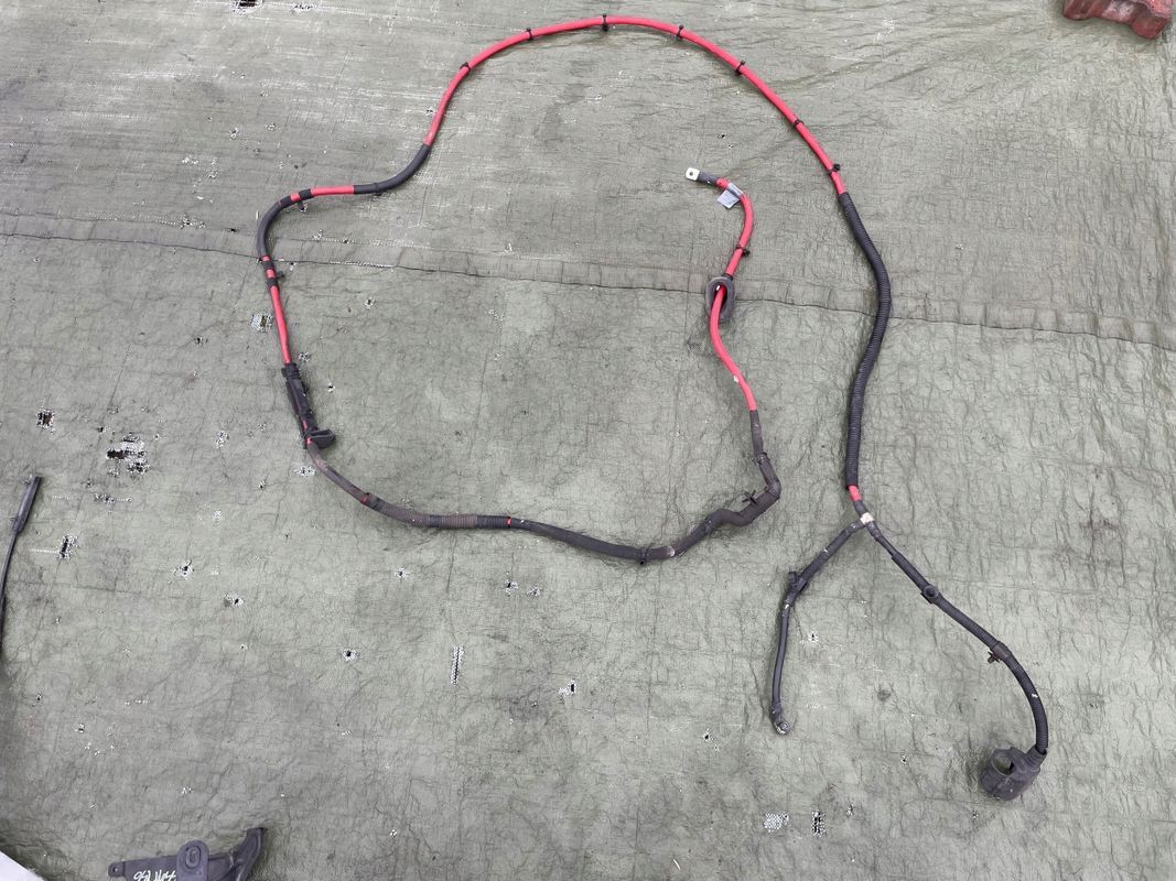 Kabel Przewód Plusowy Passat B6/3.2 V6/4-motion 3cc