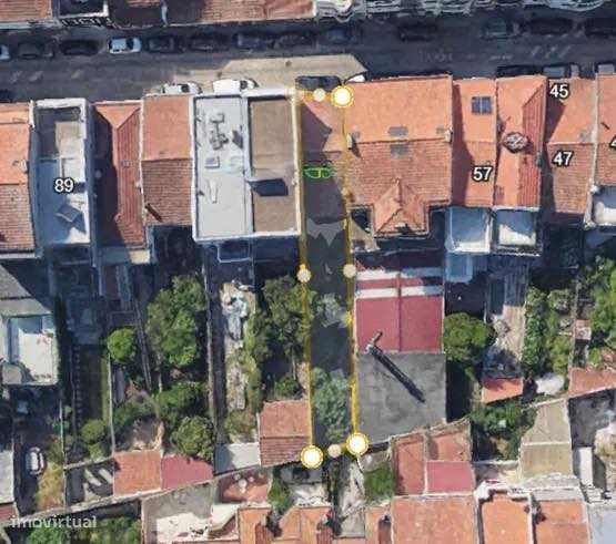 Terreno com Moradia em Ruína – Construção de Prédio no Centro do Porto