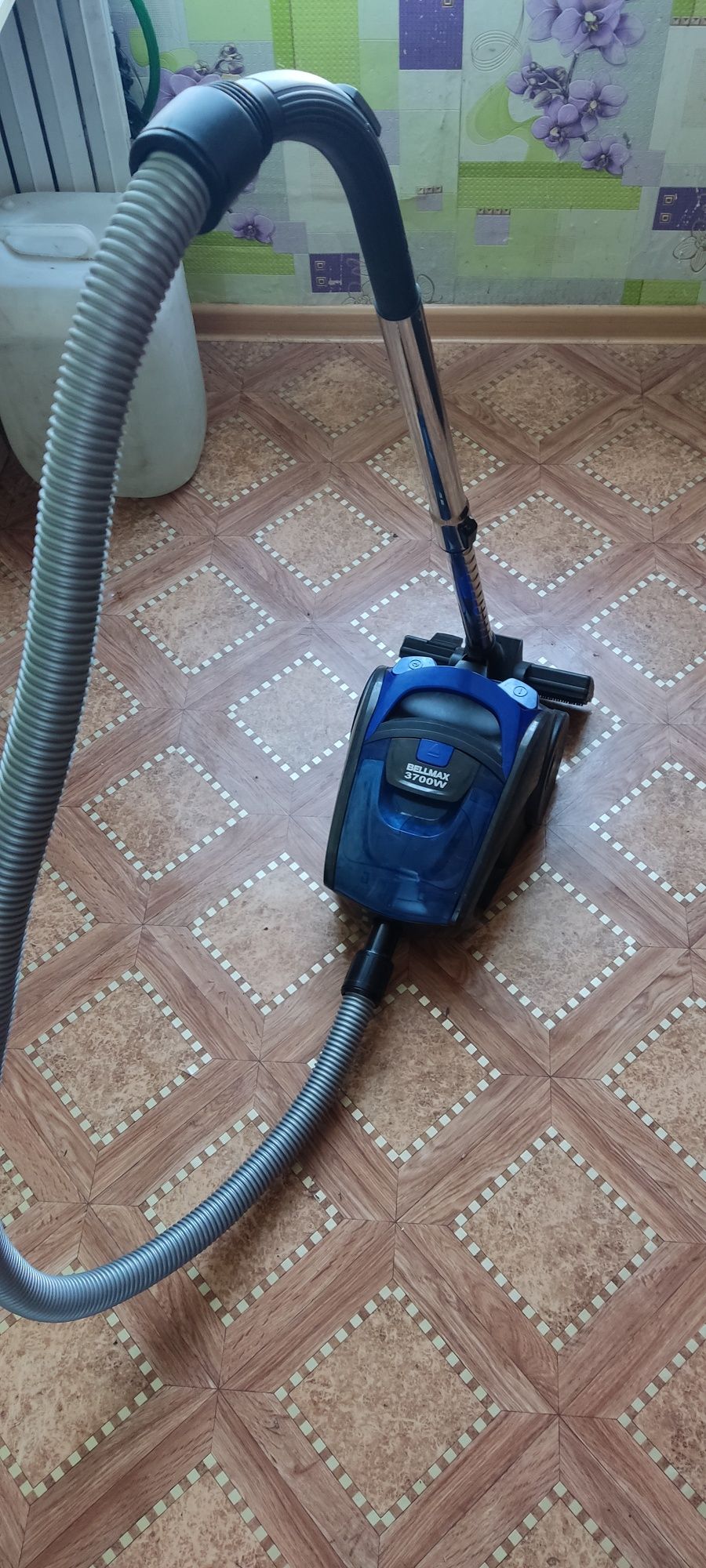 Пылесос BELLMAX 3700W