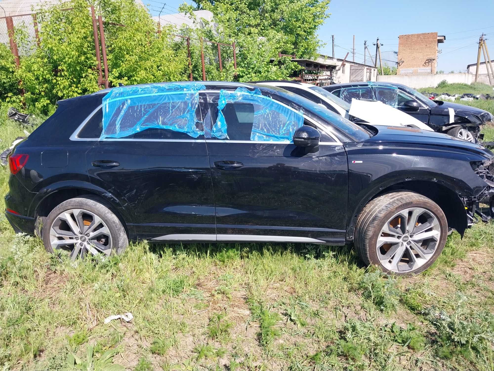 AUDI Q3 2021 2.0  Авторозбірка разборка запчастини розборка