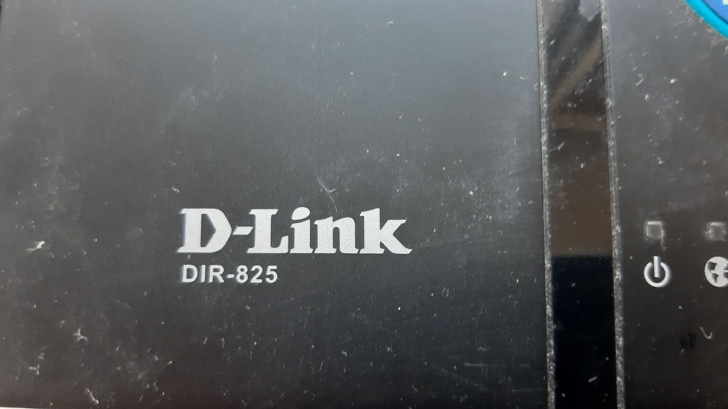 Маршрутизатор (роутер) D-Link DIR-825 (USB 4G 1 Гбіт 5 ГГц + 2.4 ГГц)