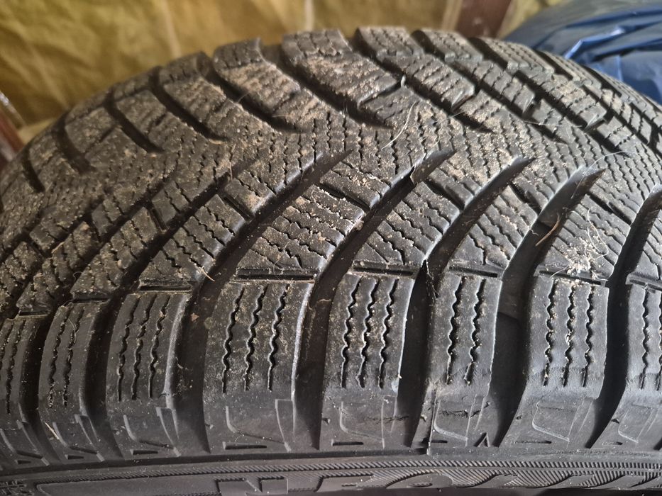 Zimowe opony NEOLIN 205/55 R16 94V M+S z felgami stalowymi – komplet