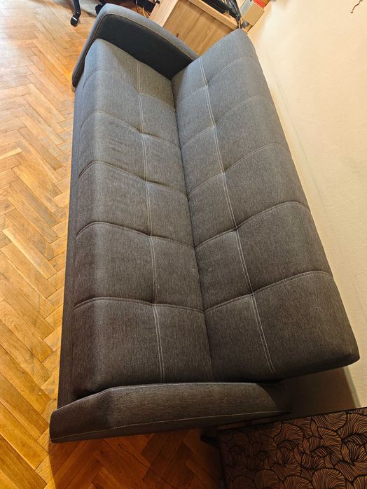 Pikowana szara wersalka kanapa rozkładana sofa trzyosobowa duża