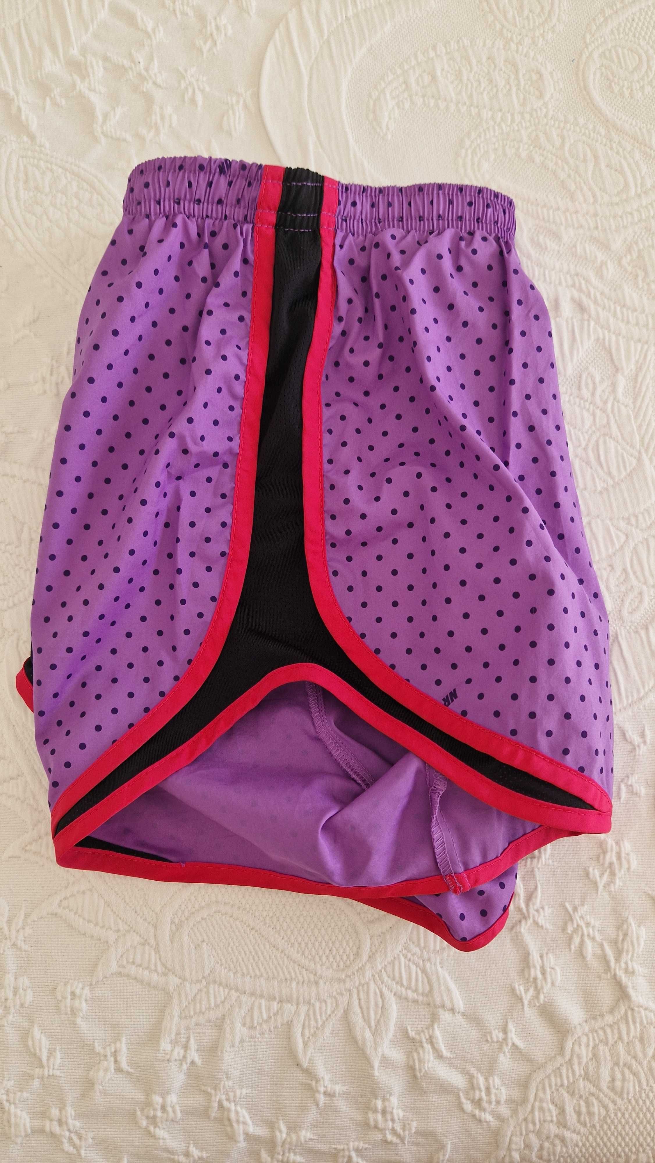 Calções Nike, tamanho S, estampado lilás