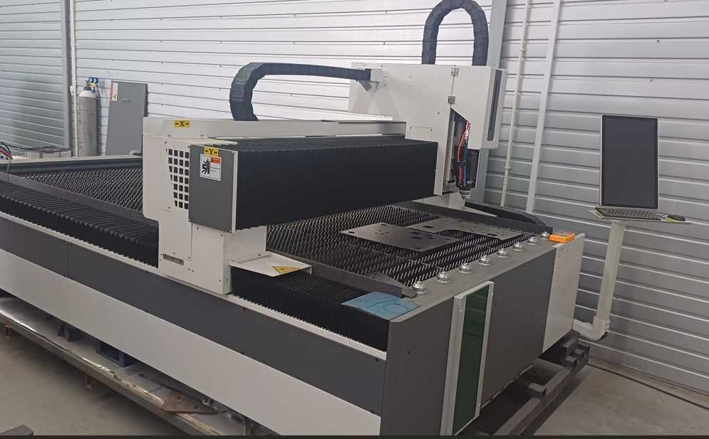 Wycinarka laserowa do blach MT-L1530F 3000W