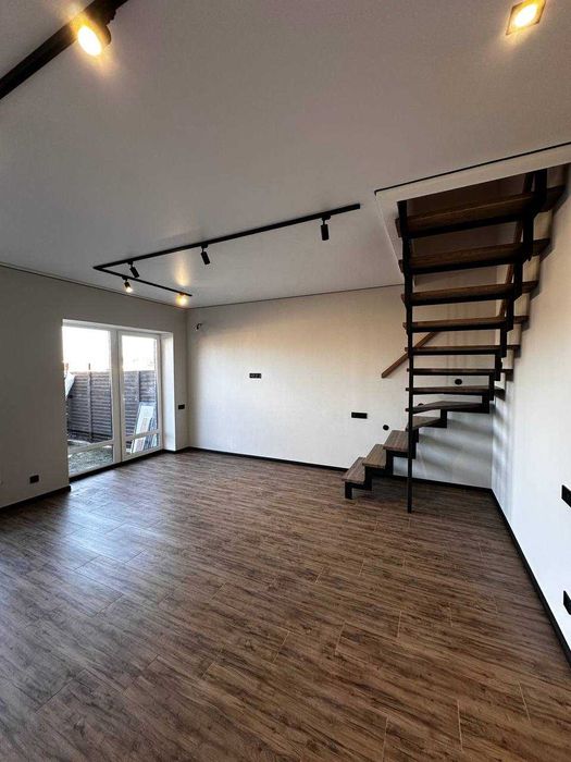 Таунхаус із ремонтом Баварська кладка, 2км від Львова ,ГОТОВИЙ РЕМОНТ