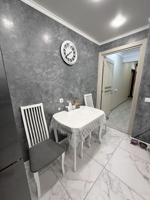 3 кімнатна квартира в Центрі з дизайнерським ремонтом[]