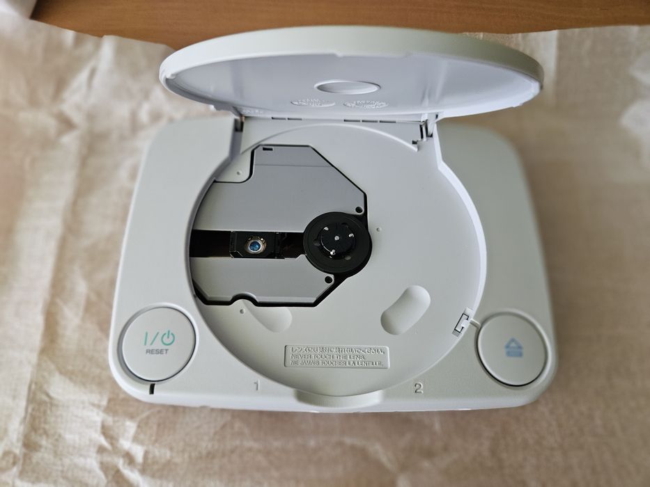 Konsola PlayStation PSone 102C kompletny stan kolekcjonerski